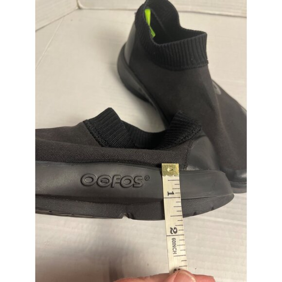 Oofos OOMG eeZee Mens Size 9.5 Black Slip-On Recovery Shoes With Comfort Foam - Picture 10 of 11